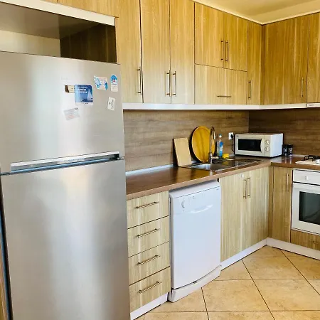 Apartment Homes 3 *